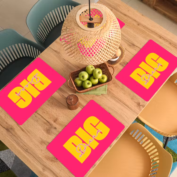 Dream big - Roze - Geel - Minimalistisch Placemat vinyl groot -zzsfeer5_Kitchenyeah-website