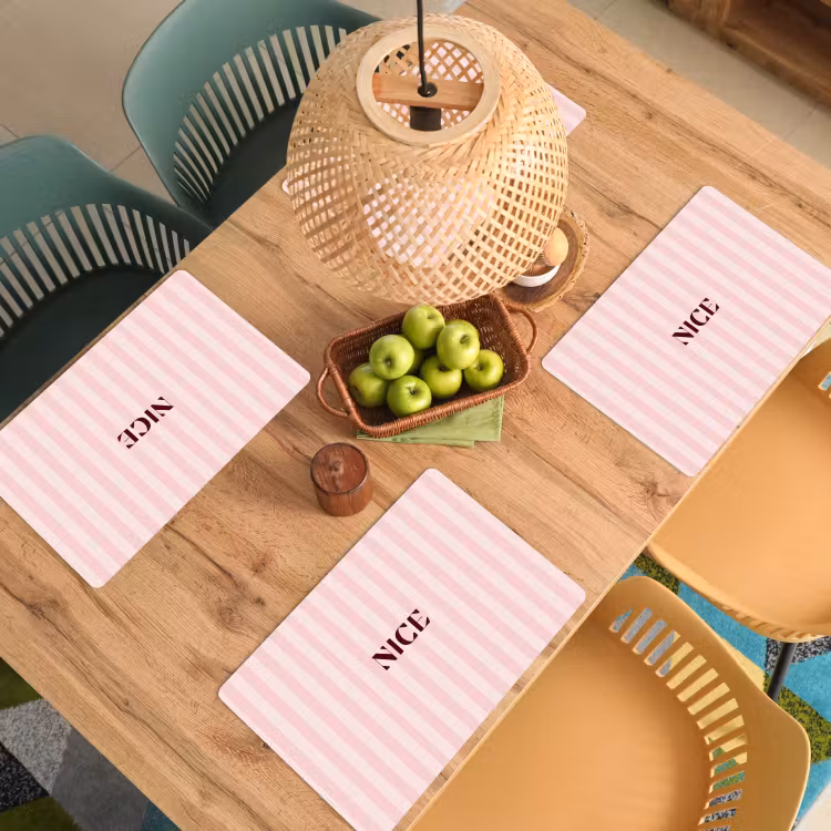 Nice - Strepen - Roze Placemat vinyl groot -zzsfeer5_Kitchenyeah-website