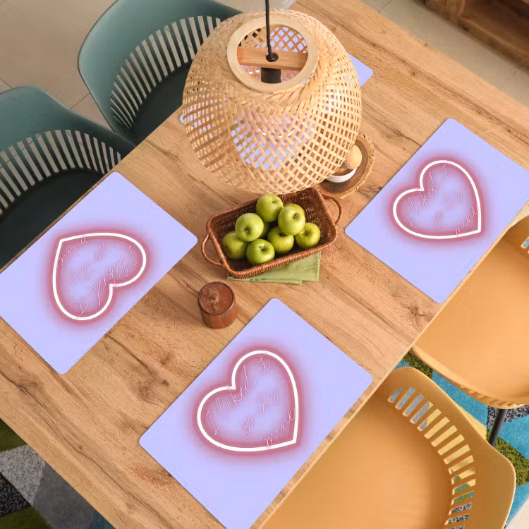 I liked it so it's mine - Neon hart - Paars Placemat vinyl groot -zzsfeer5_Kitchenyeah-website
