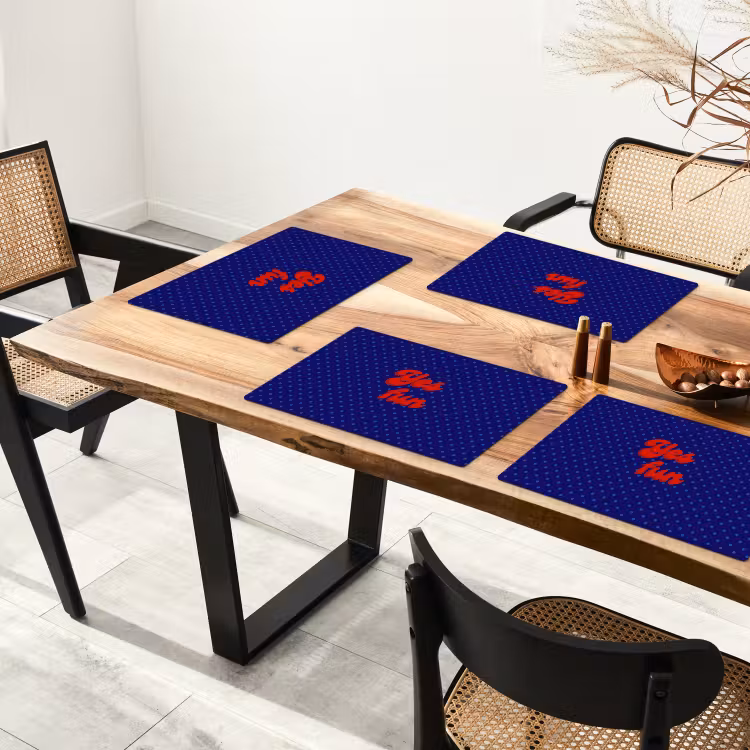 Yes fun - Rood - Blauw - Stippen Placemat vinyl groot -zzsfeer4_Kitchenyeah-website