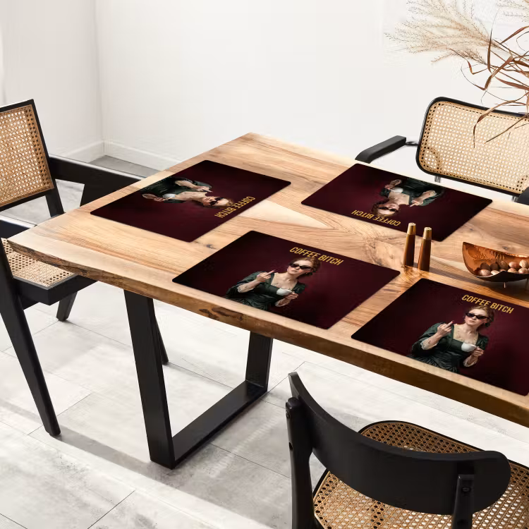 Koffie - Vrouw - Middelvinger Placemat vinyl groot -zzsfeer4_Kitchenyeah-website