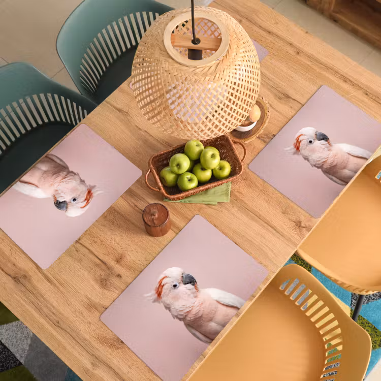 Kaketoe - Portret - Roze Placemat vinyl groot -zzsfeer5_Kitchenyeah-website