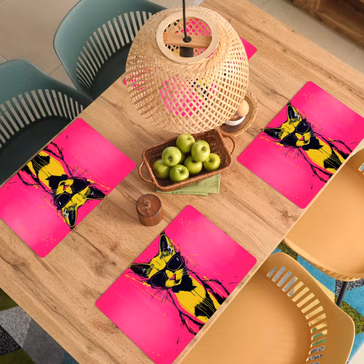Kat - Art - Zonnebril - Roze Placemat vinyl groot -zzsfeer5_Kitchenyeah-website
