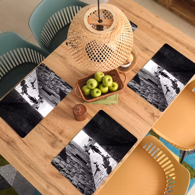 Kind - Vogel - Straat - Zwart-wit - Spelen Placemat vinyl groot -zzsfeer5_Kitchenyeah-website