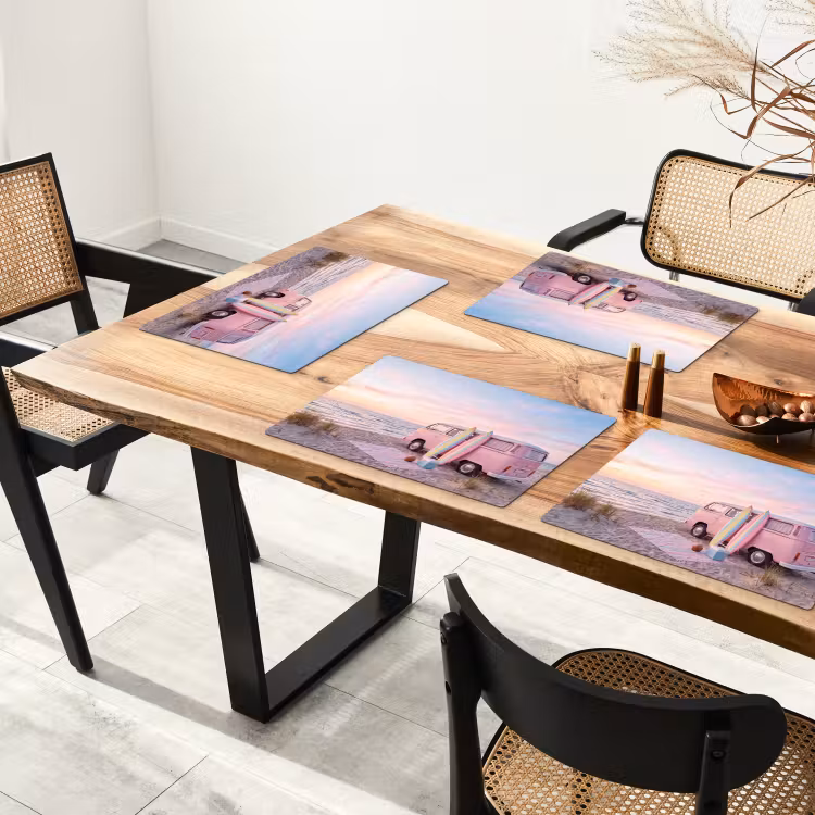 Busje - Strand - Surfplank - Zomer - Roze Placemat vinyl groot -zzsfeer4_Kitchenyeah-website