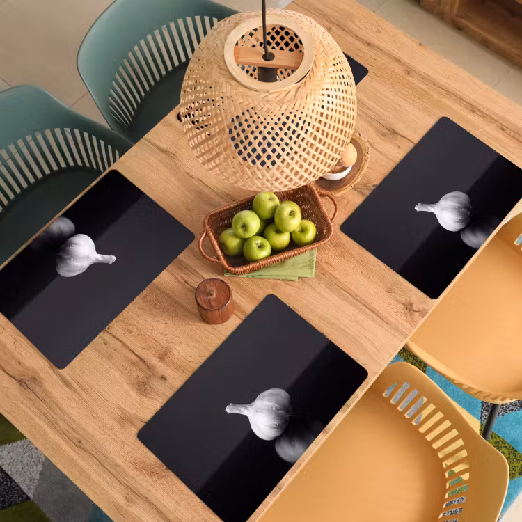 Knoflook - Zwart - Wit Placemat vinyl groot -zzsfeer5_Kitchenyeah-website
