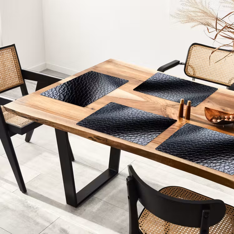 Leer - Structuur - Zwart - Licht Placemat vinyl groot -zzsfeer4_Kitchenyeah-website