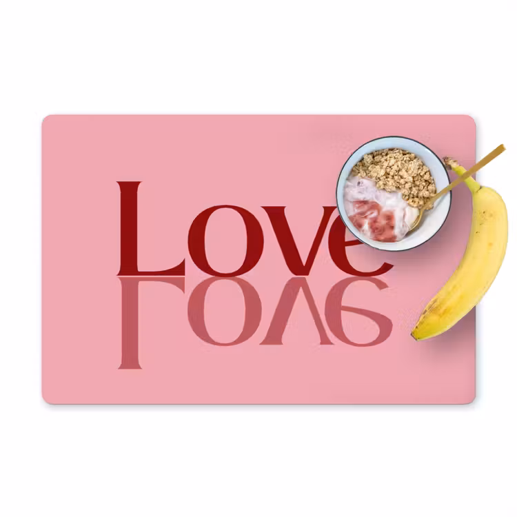 Love - Roze - Spiegeling Placemat vinyl groot -zzzproduct_Kitchenyeah-website