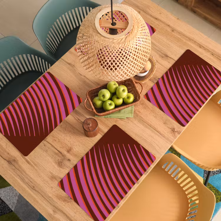Lijnen - Rood - Beweging Placemat vinyl groot -zzsfeer5_Kitchenyeah-website