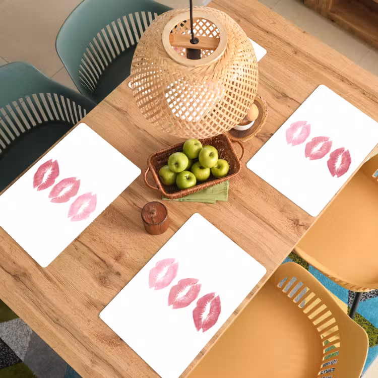 Lippen - Kusafdruk - Roze - Modern - Abstract Placemat vinyl groot -zzsfeer5_Kitchenyeah-website