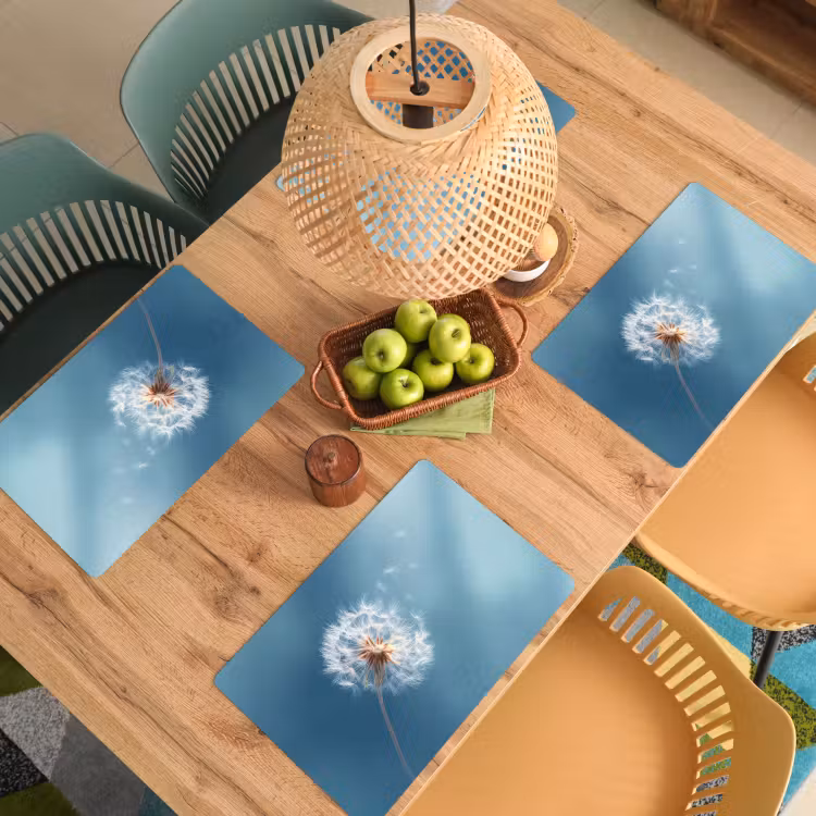 Paardenbloem - Wind - Blauw Placemat vinyl groot -zzsfeer5_Kitchenyeah-website
