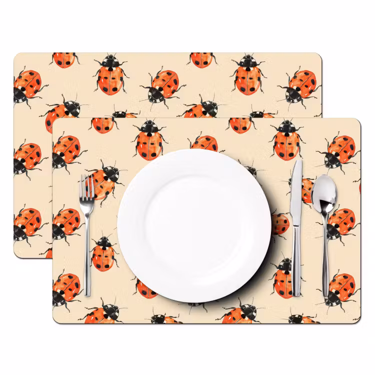 Lieveheersbeestjes - Patroon - Rood Placemat vinyl groot 368 -zzsfeer2_Kitchenyeah-website