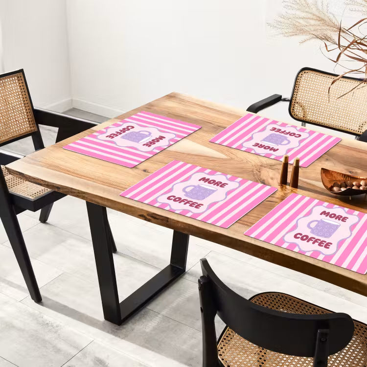 More coffee - Roze - Paars - Strepen - Mok Placemat vinyl groot -zzsfeer4_Kitchenyeah-website
