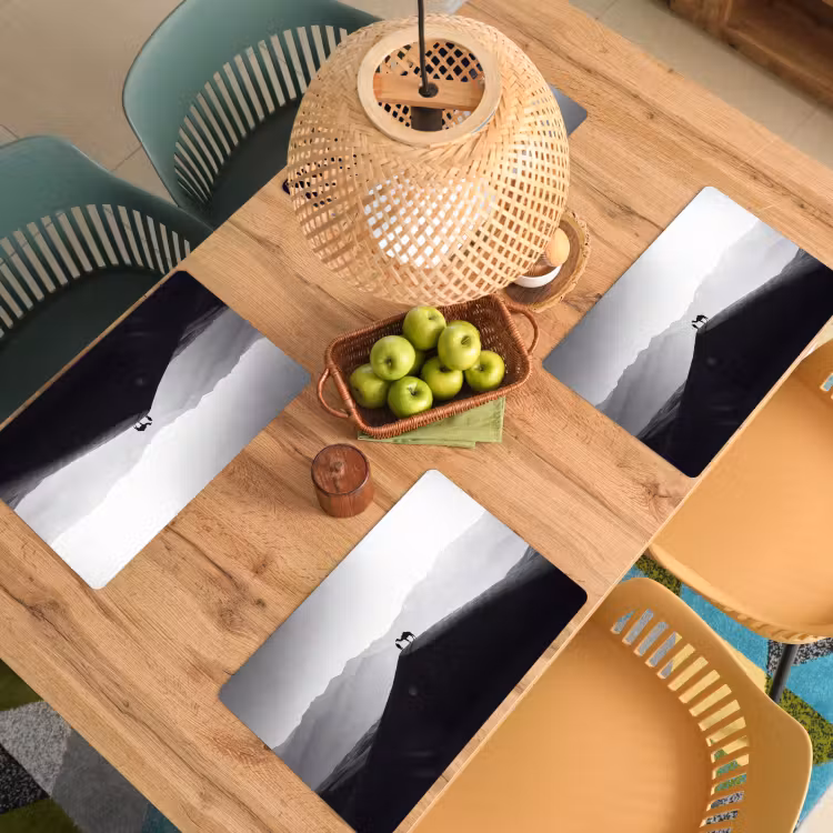 Mens - Kameel - Zandduin - Natuur - Monochroom Placemat vinyl groot -zzsfeer5_Kitchenyeah-website