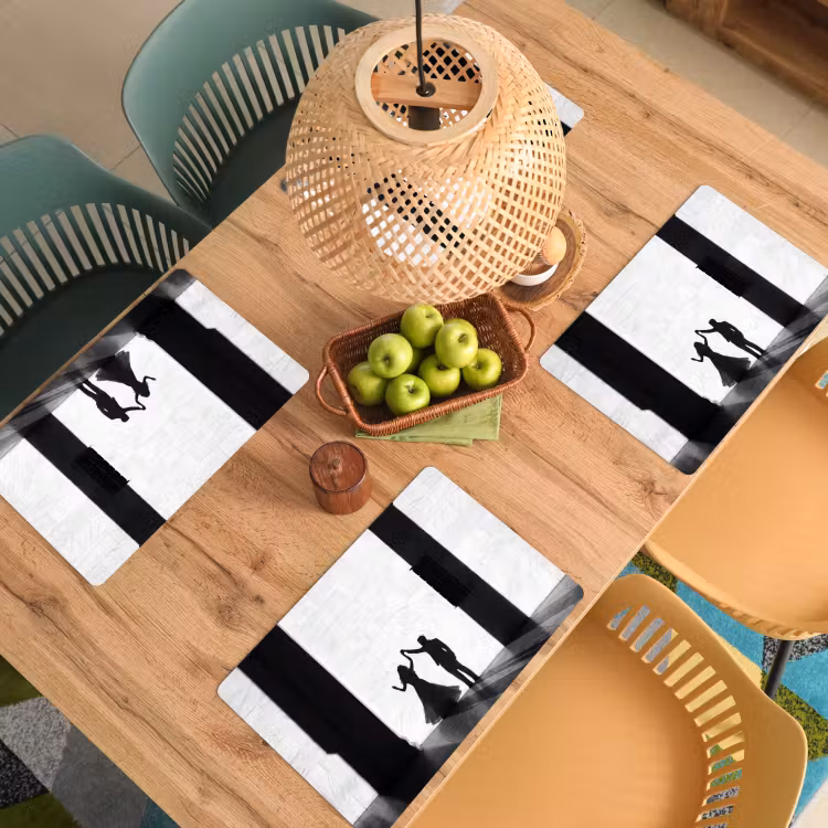 Mensen - Schaduw - Dans - Zwart-wit - Liefde Placemat vinyl groot -zzsfeer5_Kitchenyeah-website