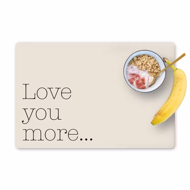Minimalistisch - Love - Beige Placemat vinyl groot -zzzproduct_Kitchenyeah-website