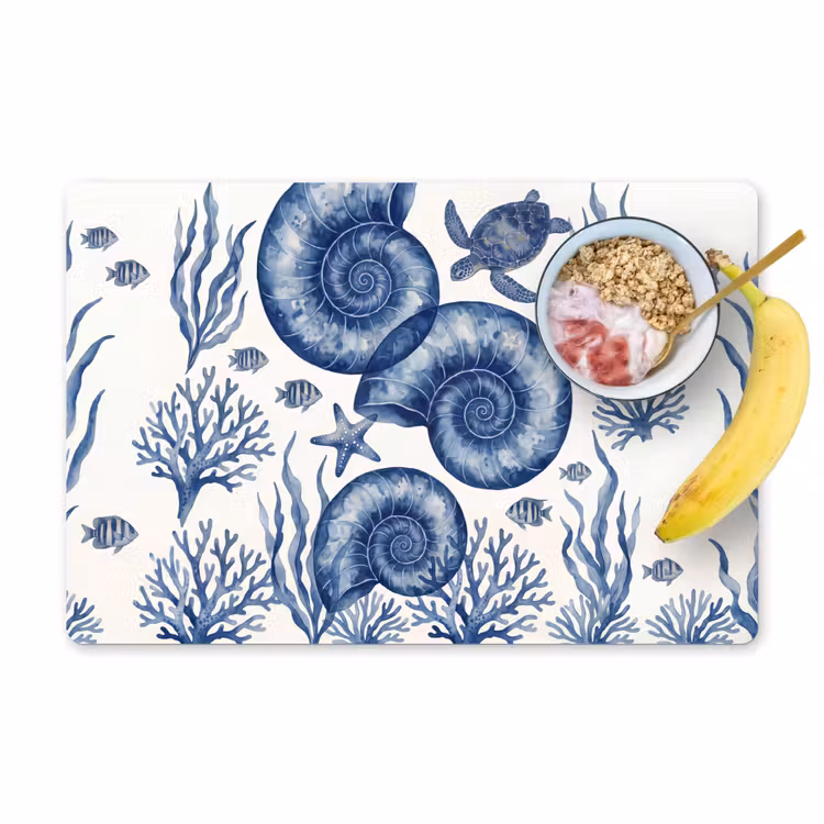 Schelp - Spiraal - Zeeleven - Aquarel - Blauw Placemat vinyl groot -zzzproduct_Kitchenyeah-website