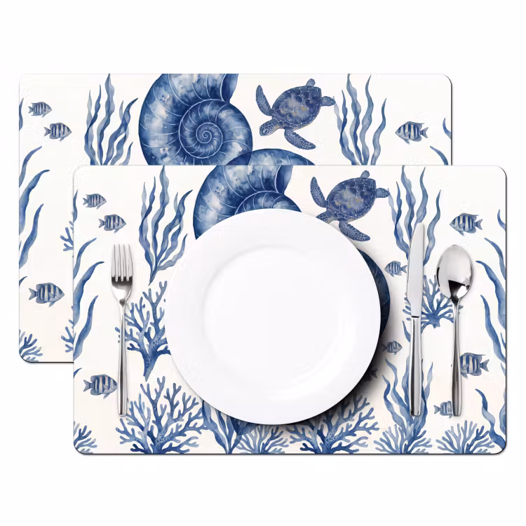 Schelp - Spiraal - Zeeleven - Aquarel - Blauw Placemat vinyl groot -zzsfeer2_Kitchenyeah-website