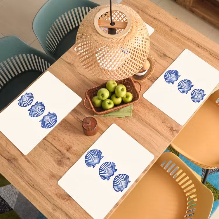 Schelpen - Blauw - Patroon Placemat vinyl groot -zzsfeer5_Kitchenyeah-website