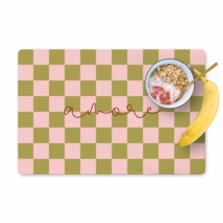Patroon - Geblokt - Olijfgroen - Amore Placemat vinyl groot -zzzproduct_Kitchenyeah-website