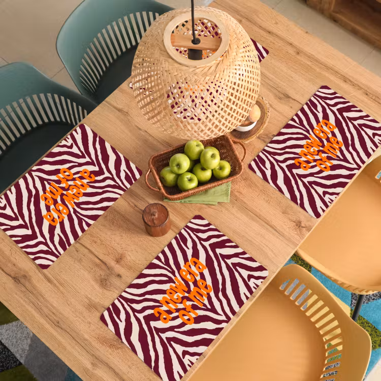 New era - Bordeaux - Zebraprint Placemat vinyl groot -zzsfeer5_Kitchenyeah-website