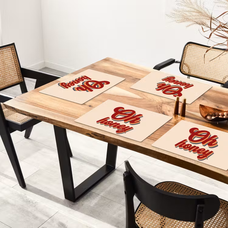 Oh honey - Rood - Schaduw Placemat vinyl groot -zzsfeer4_Kitchenyeah-website