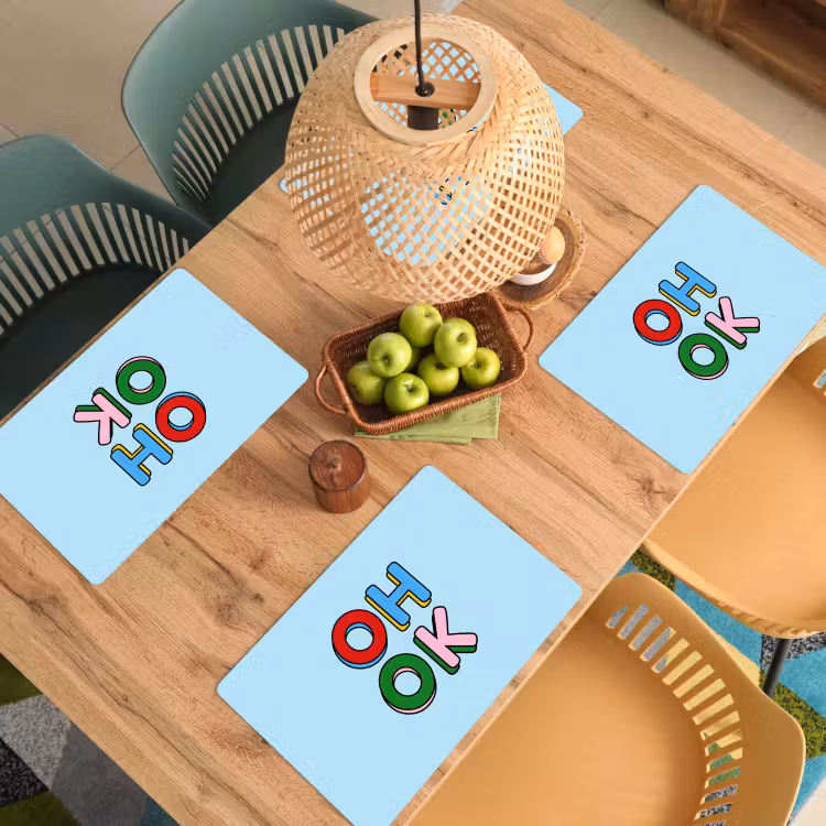 Oh ok - Blauw - Kleurrijk Placemat vinyl groot -zzsfeer5_Kitchenyeah-website