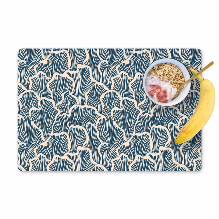 Organisch - Blauw - Crème - Schelpen Placemat vinyl groot 368 -zzzproduct_Kitchenyeah-website