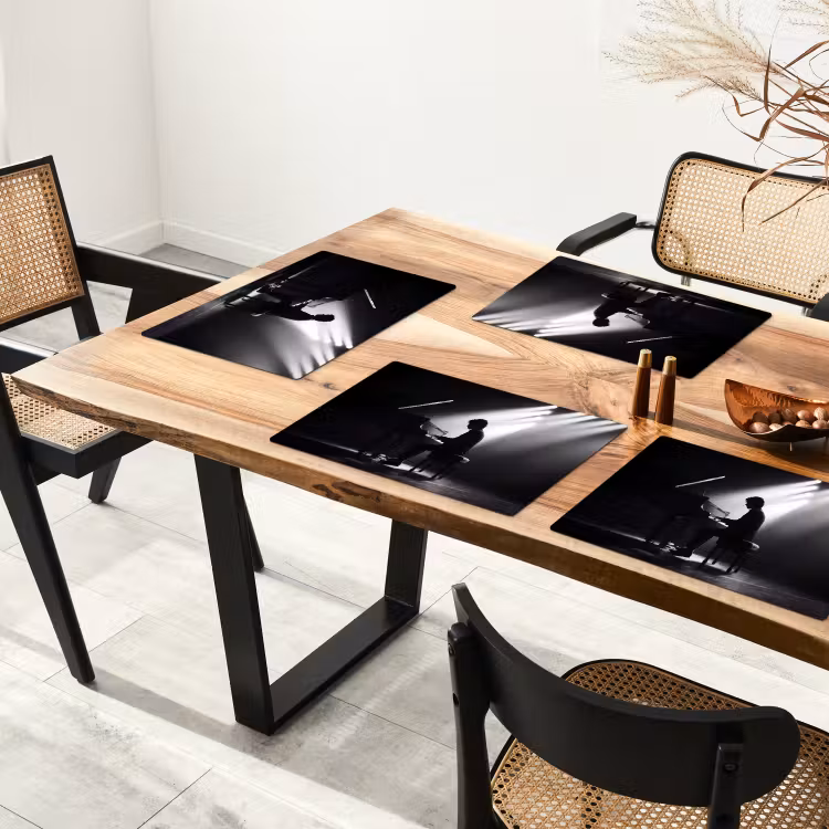 Persoon - Piano - Muziek - Zwart-wit - Podium Placemat vinyl groot -zzsfeer4_Kitchenyeah-website