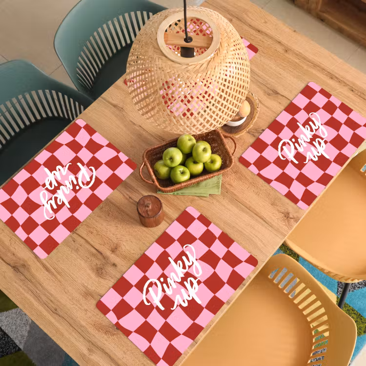 Pinky up - Geblokt - Bordeauxrood Placemat vinyl groot -zzsfeer5_Kitchenyeah-website