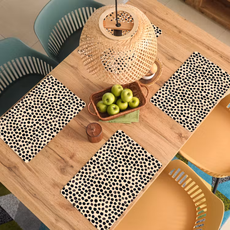 Stippen - Patroon - Zwart Placemat vinyl groot 368 -zzsfeer5_Kitchenyeah-website