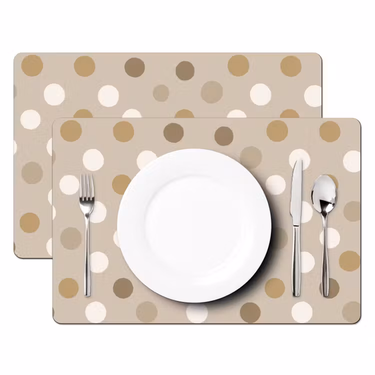 Polka - Dots - Beige Placemat vinyl groot 368 -zzsfeer2_Kitchenyeah-website