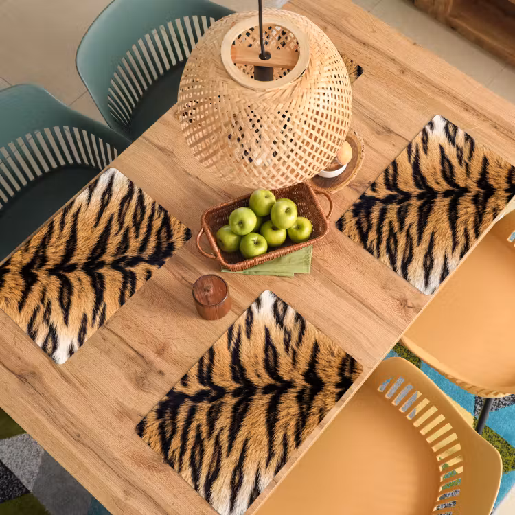 Realistisch - Tijgervacht - Zwart Placemat vinyl groot -zzsfeer5_Kitchenyeah-website