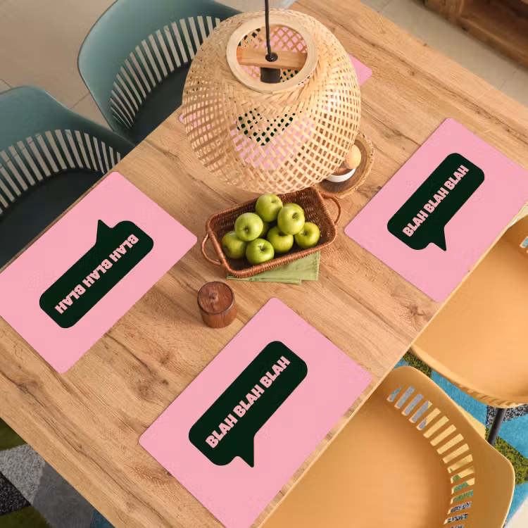 Roze - Tekstwolk - Groen - BLAH BLAH BLAH Placemat vinyl groot -zzsfeer5_Kitchenyeah-website