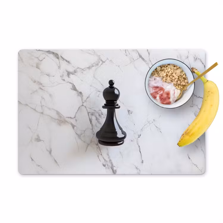 Schaakstuk - Loper - Zwart - Marmer Placemat vinyl groot -zzzproduct_Kitchenyeah-website