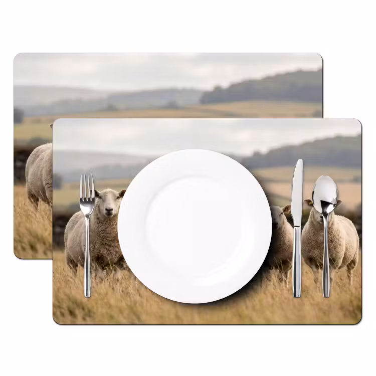 Schapen - Weidenlandschap - Heuvels Placemat vinyl groot -zzsfeer2_Kitchenyeah-website