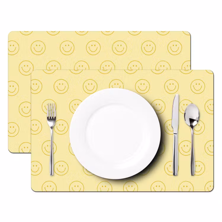 Smileys - Patroon - Retro - Zachtgeel Placemat vinyl groot 368 -zzsfeer2_Kitchenyeah-website