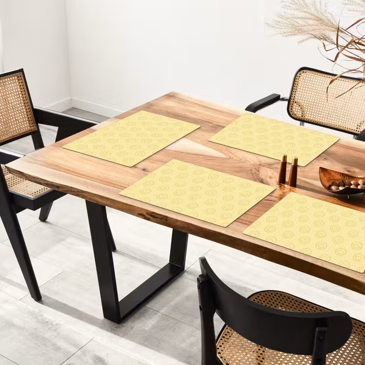 Smileys - Patroon - Retro - Zachtgeel Placemat vinyl groot 368 -zzsfeer4_Kitchenyeah-website