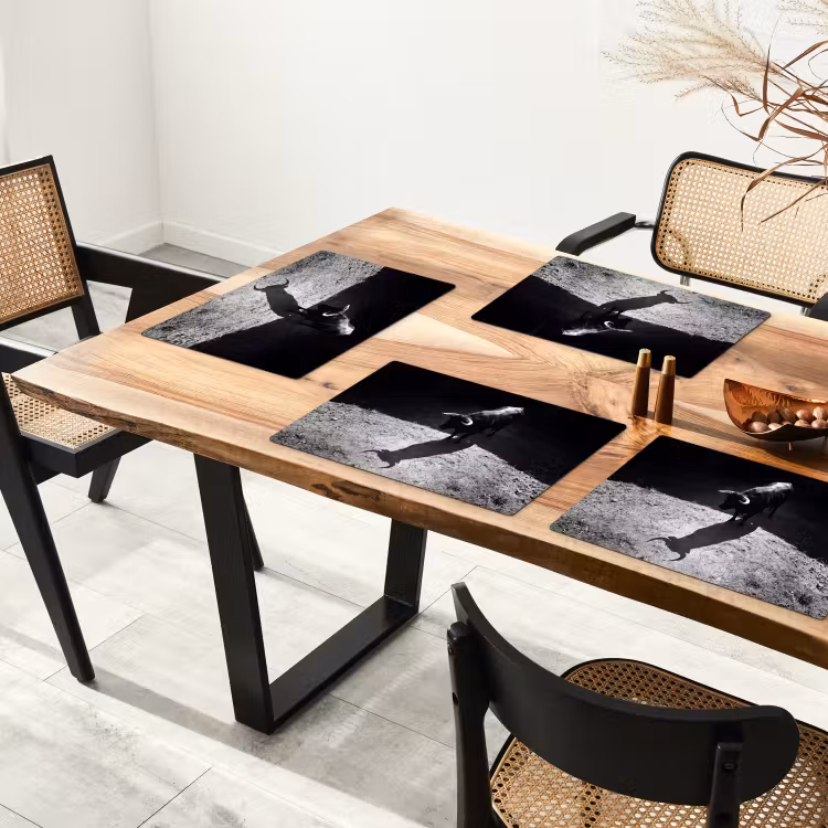 Stier - Schaduw - Dieren - Contrast - Zwart-wit Placemat vinyl groot -zzsfeer4_Kitchenyeah-website
