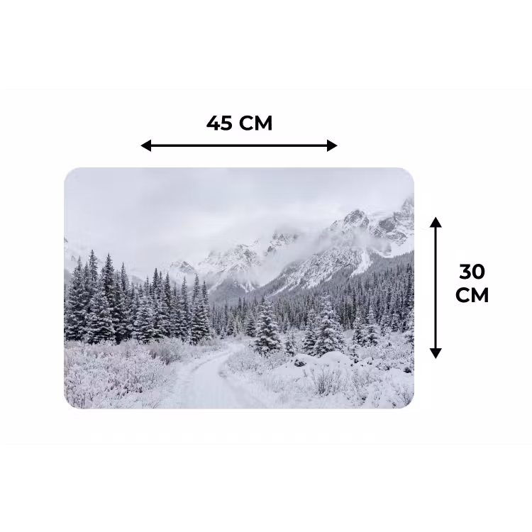 Weg - Bergen - Sneeuw - Naaldbos - Avontuurlijk Placemat vinyl groot -specs