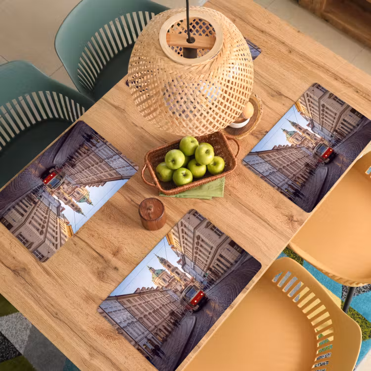 Tram - Straat - Stadsgezicht - Klassiek - Rood Placemat vinyl groot -zzsfeer5_Kitchenyeah-website