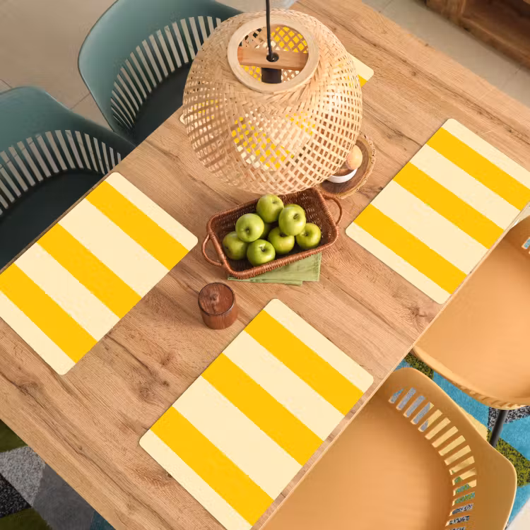 Strepen - Klassiek - Geel Placemat vinyl groot 368 -zzsfeer5_Kitchenyeah-website