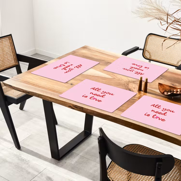 Tekst - Roze - Love - Hart Placemat vinyl groot -zzsfeer4_Kitchenyeah-website
