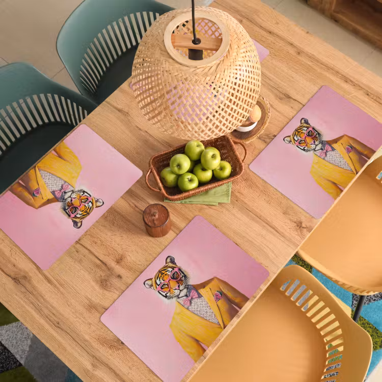 Tijger - Bril - Geel - Jasje Placemat vinyl groot -zzsfeer5_Kitchenyeah-website