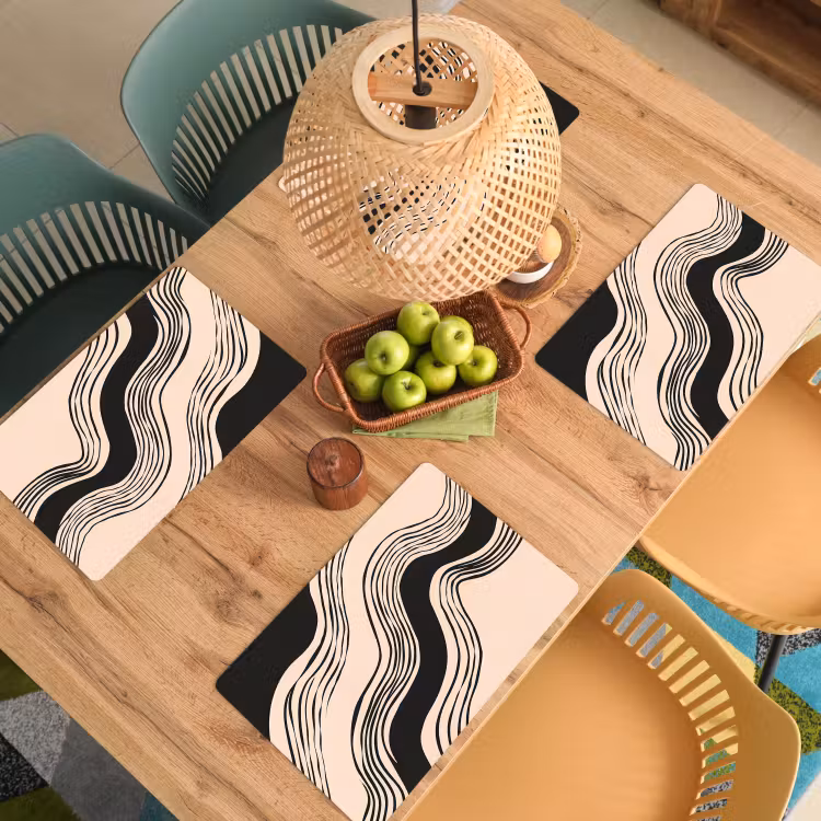 Golven - Zwart - Zandkleur Placemat vinyl groot -zzsfeer5_Kitchenyeah-website