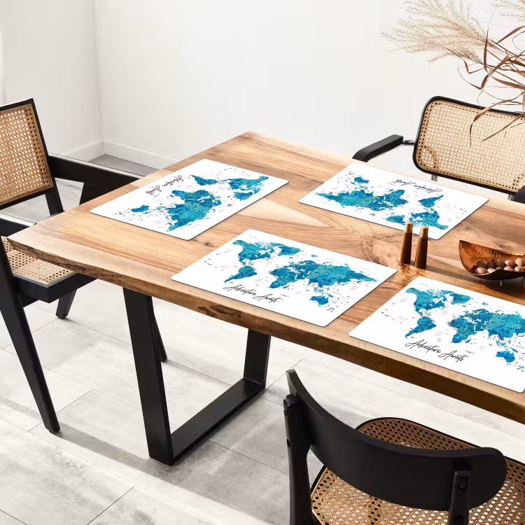 Wereldkaart - Blauw - Kleurrijk Placemat vinyl groot -zzsfeer4_Kitchenyeah-website