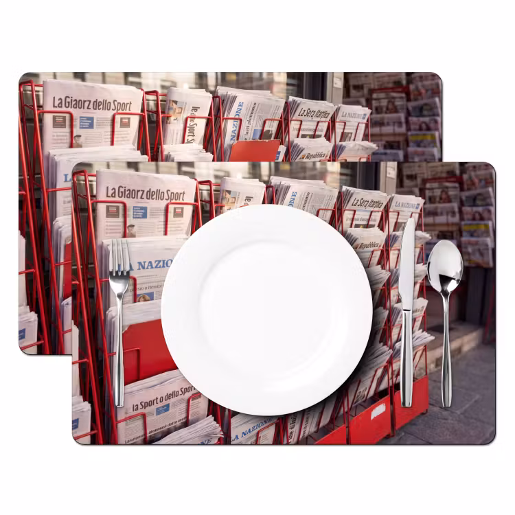 Kranten - Rek - Stedelijk - Dagelijks leven - Rood Placemat vinyl groot -zzsfeer2_Kitchenyeah-website