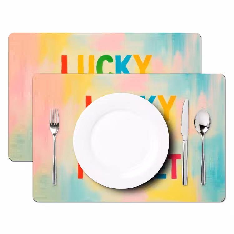Quote - Lucky - Regenboogkleuren Placemat vinyl groot -zzsfeer2_Kitchenyeah-website