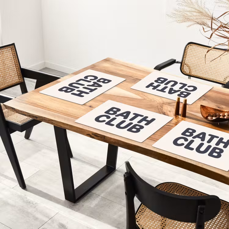 Quote - Grijs - Wit Placemat vinyl groot -zzsfeer4_Kitchenyeah-website