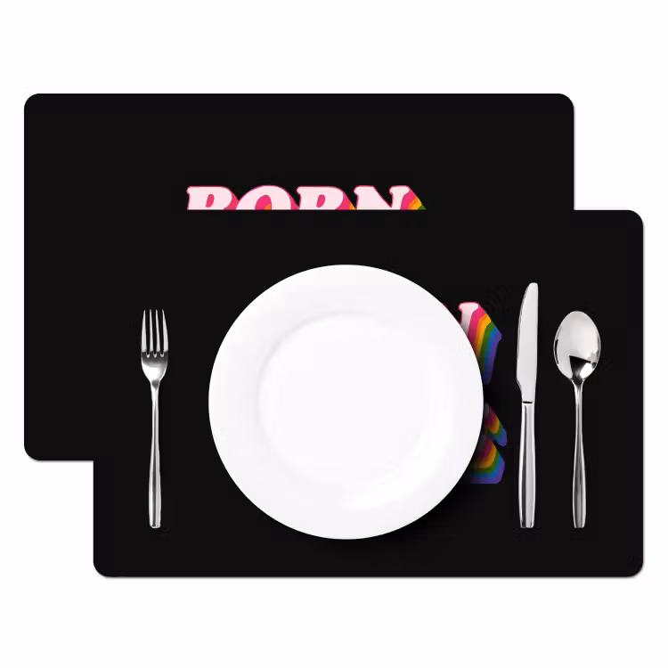 Quote - Regenboog - Roze - Zwart Placemat vinyl groot -zzsfeer2_Kitchenyeah-website